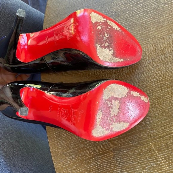 Louboutin patent dark blue heels. Great condition. - Picture 5 of 9
